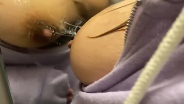 Rub the lotion nipple against the mirror