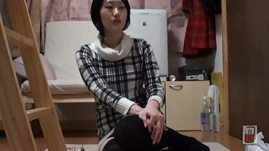 Japanese girls farting