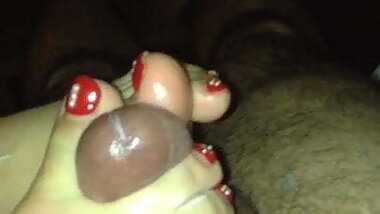 Akiko meaty toe Footjob beat down