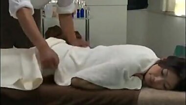 Reiko Kobayakawa need a  massage