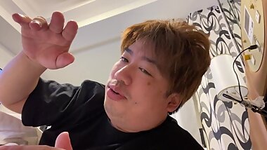 A man talking about social networking marketing