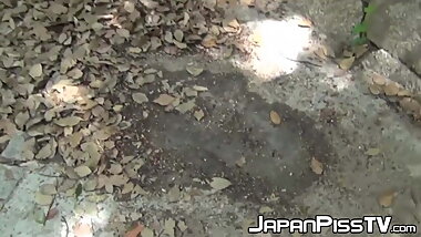 Japanese voyeur found ladies peeing in public