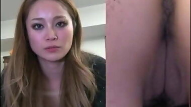 Cute Japanese girl ripping sexy farts