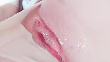 I request my bf to eat my pussy