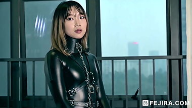 Fejira com Captured girl on latex catsuit