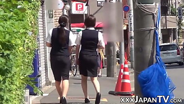 Japanese amateurs feeling helpless as they get sharked