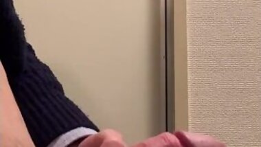 Waist swing handjob masturbation while hanging up with juice