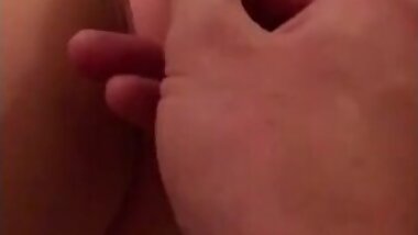 30дї£гБЃдЇЇе¶їгБЂгВѓгГ™гГИгГ™гВєгБ®иЖ£гВТгГРгВ§гГЦгБІеИЇжњА Stimulate the clitoris and vagina with a vibe to a married woman in her 30s