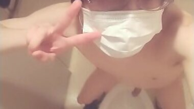 Naked in the bathroom and pissing пЉїJapaneseпЉљ