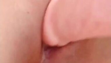 Wet Asian pussy creams