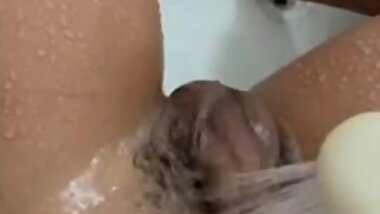 иЙ≤йїТз≠ЛиВЙзФЈе≠РгБМгВЈгГ£гГѓгГЉељУгБ¶гБ¶гВЈгГ£гГѓгГЉгААе∞Дз≤ЊгААжЧ•жЬђдЇЇгААзД°дњЃж≠£гААзі†дЇЇгААеАЛдЇЇжТЃељ±гААjapanese hentai muscle man  masturvating by shower water uncen