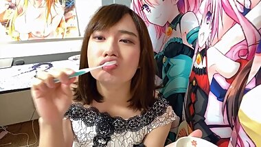 е∞Дз≤ЊгБЧгБЯз≤Ње≠РгБІж≠ѓз£®гБНгБЩгВЛзЊОдЇЇгБ™зФЈгБЃе®ШпЉБзЩљгБІгГЙгГђгВєпЉБ