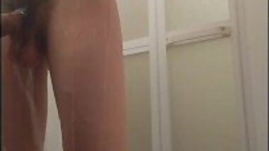 Squirting in the bathroom -Yagami Ryan