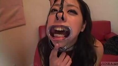Subtitled bizarre Japanese facial destruction blowjob