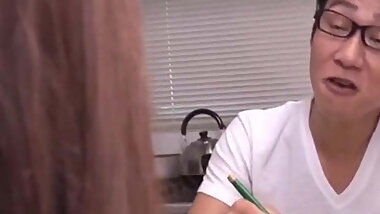 epouse japonaise soumise baisee beau pere pervers