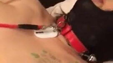 Attack with laundry scissors on the nipple