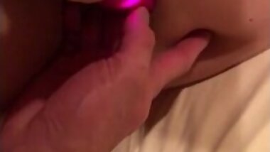 дЇЇе¶їгВТжМЗгБ®гГРгВ§гГЦгБЃгГАгГЦгГЂжФїгВБгБІгВ§гВЂгВїгГЂгААLead a married woman to orgasm with fingers and vibrator зФ®жЙЛжМЗеТМжМѓеК®еЩ®еЄ¶йҐЖеЈ≤е©Ъе¶Зе•≥иЊЊеИ∞жАІйЂШжљЃ